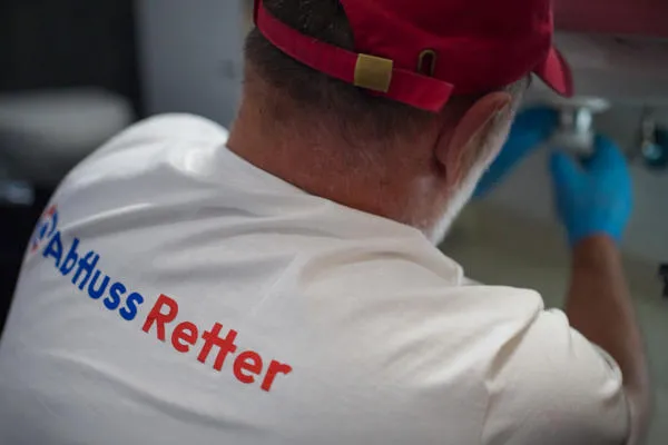 Sanitär Reparaturen Wasserhahn Spülung